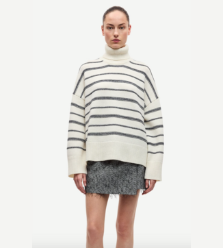 Sakeiku turtleneck